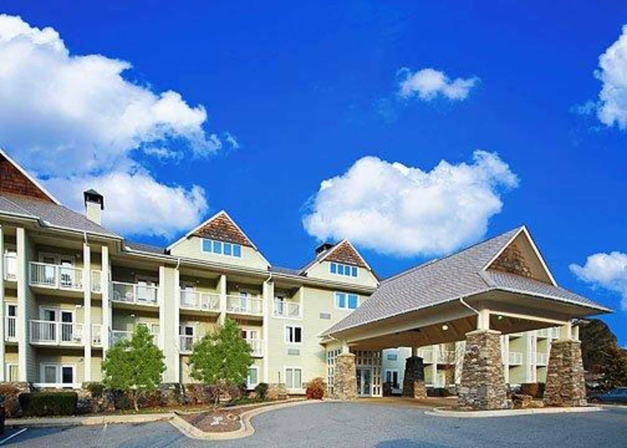 Super 8 By Wyndham Cherokee Exteriör bild